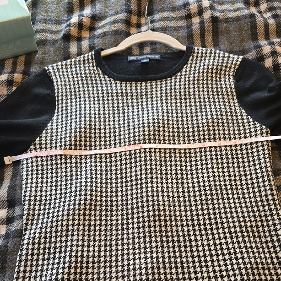 Chic Houndstooth Pattern Sweater - Picture 7 of 8